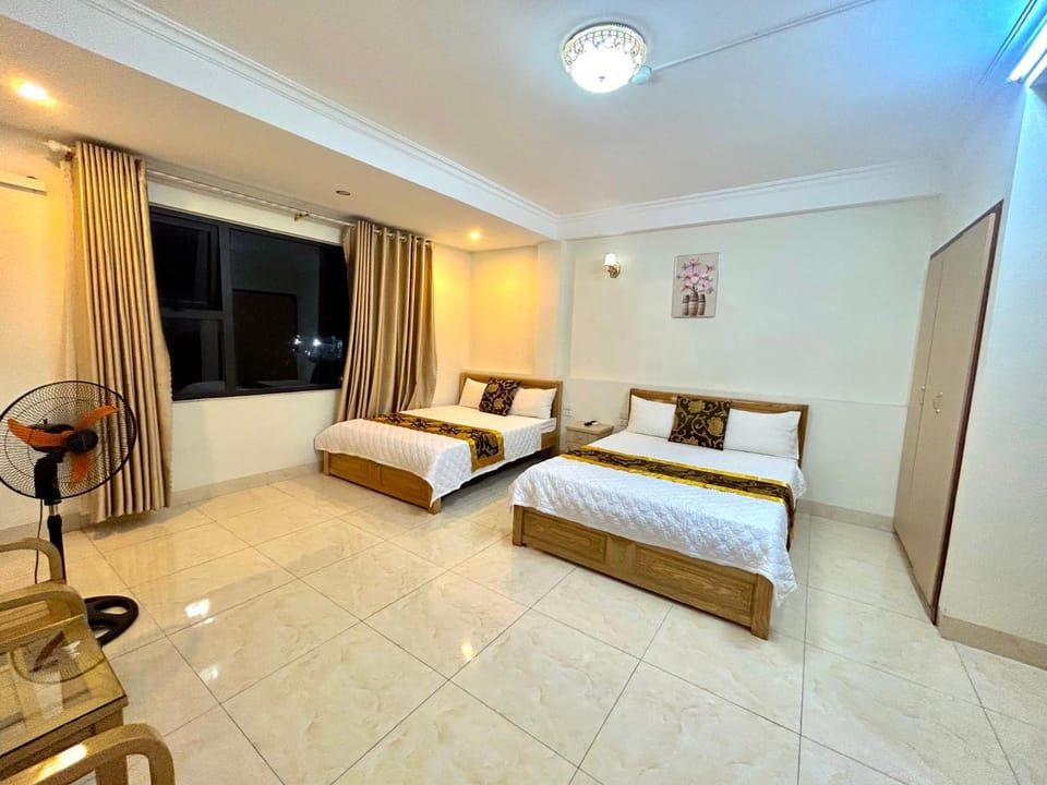 Hạ Long HOTEL Hotel in Laos