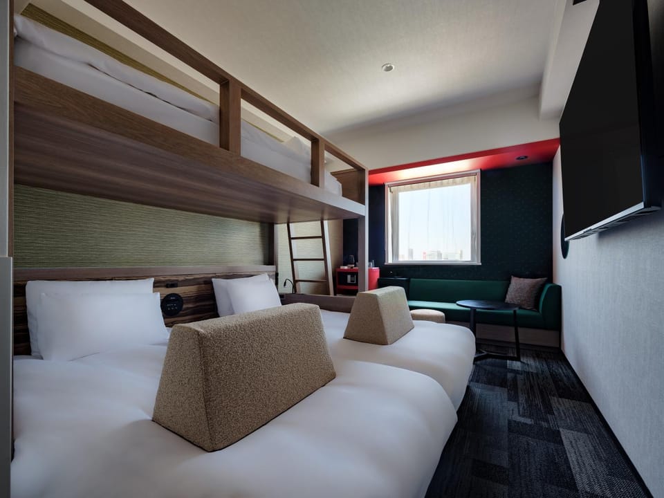 Photo of the whole room, bunk bed