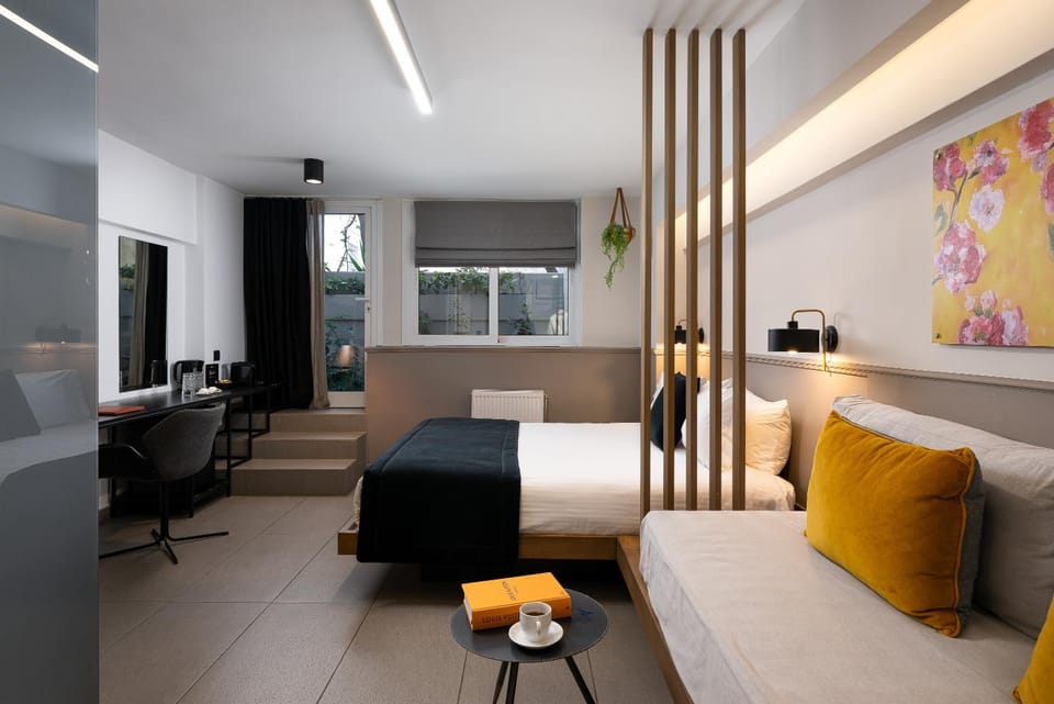 Seating area, Bedroom