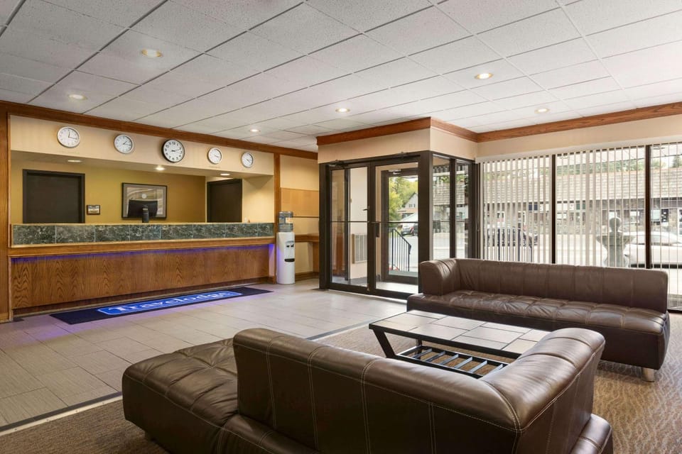 Lobby or reception, On site
