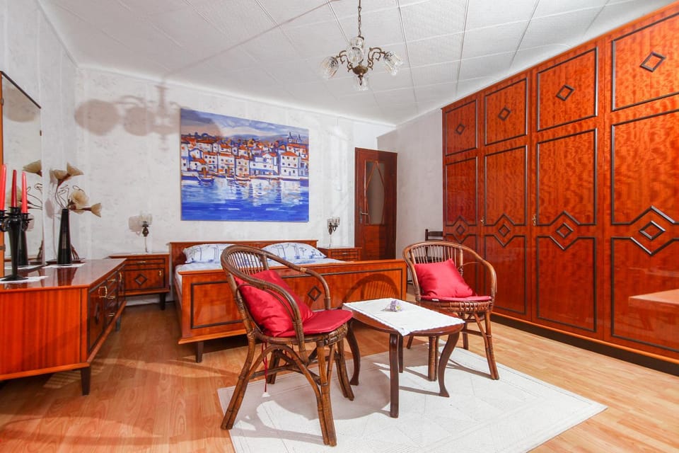 Living room, Seating area, Bedroom