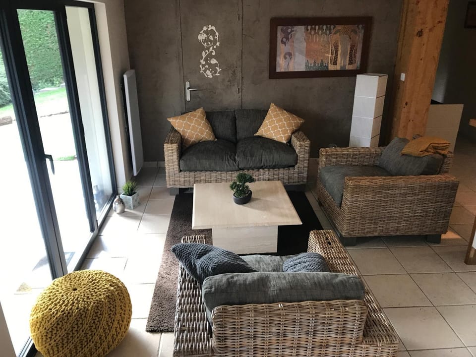 TV and multimedia, Living room, Garden view, Lake view