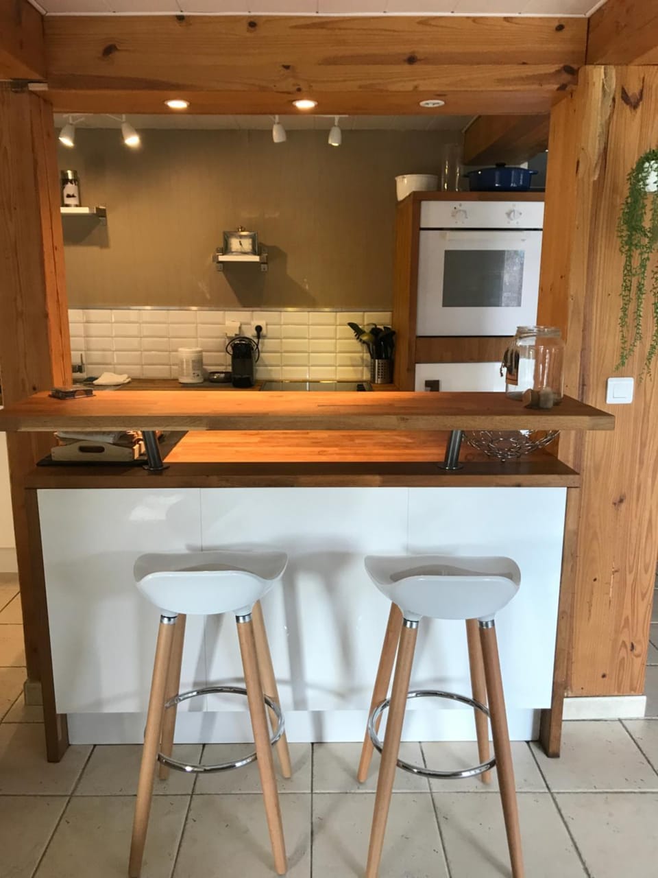 TV and multimedia, Kitchen or kitchenette, Seating area