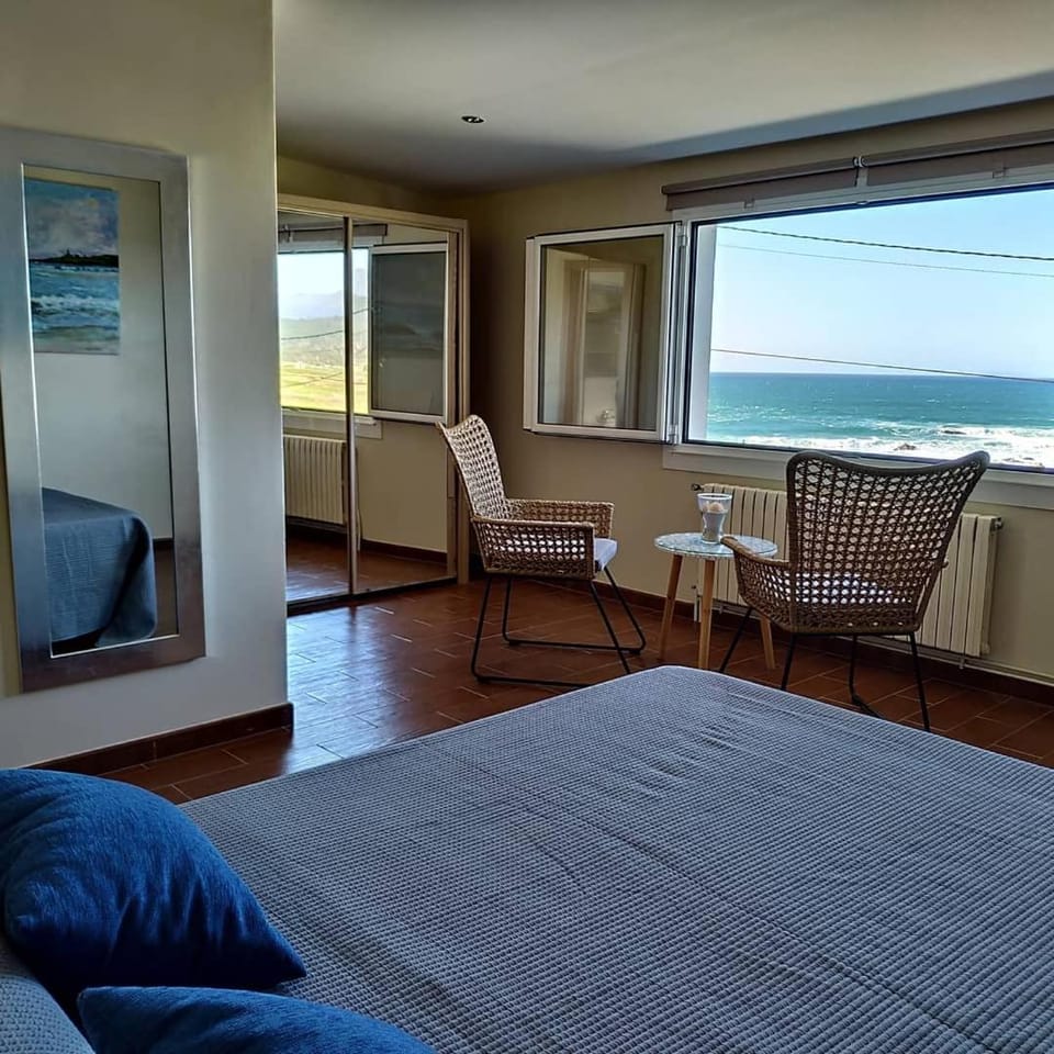 Bed, Photo of the whole room, Decorative detail, Beach, Sea view, Sea view