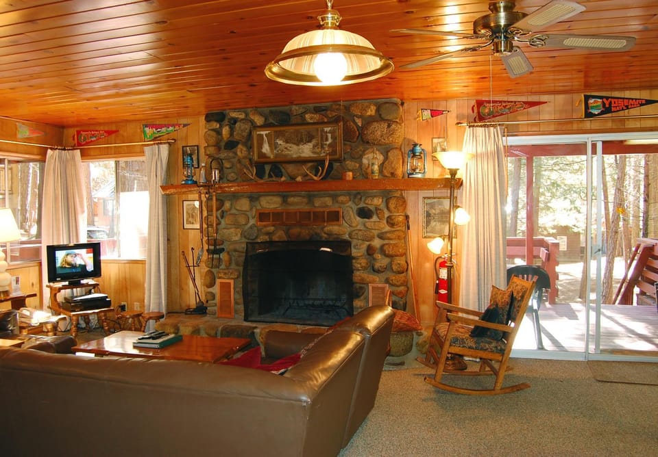 28 Raccoon's End Chalet in Sierra Nevada