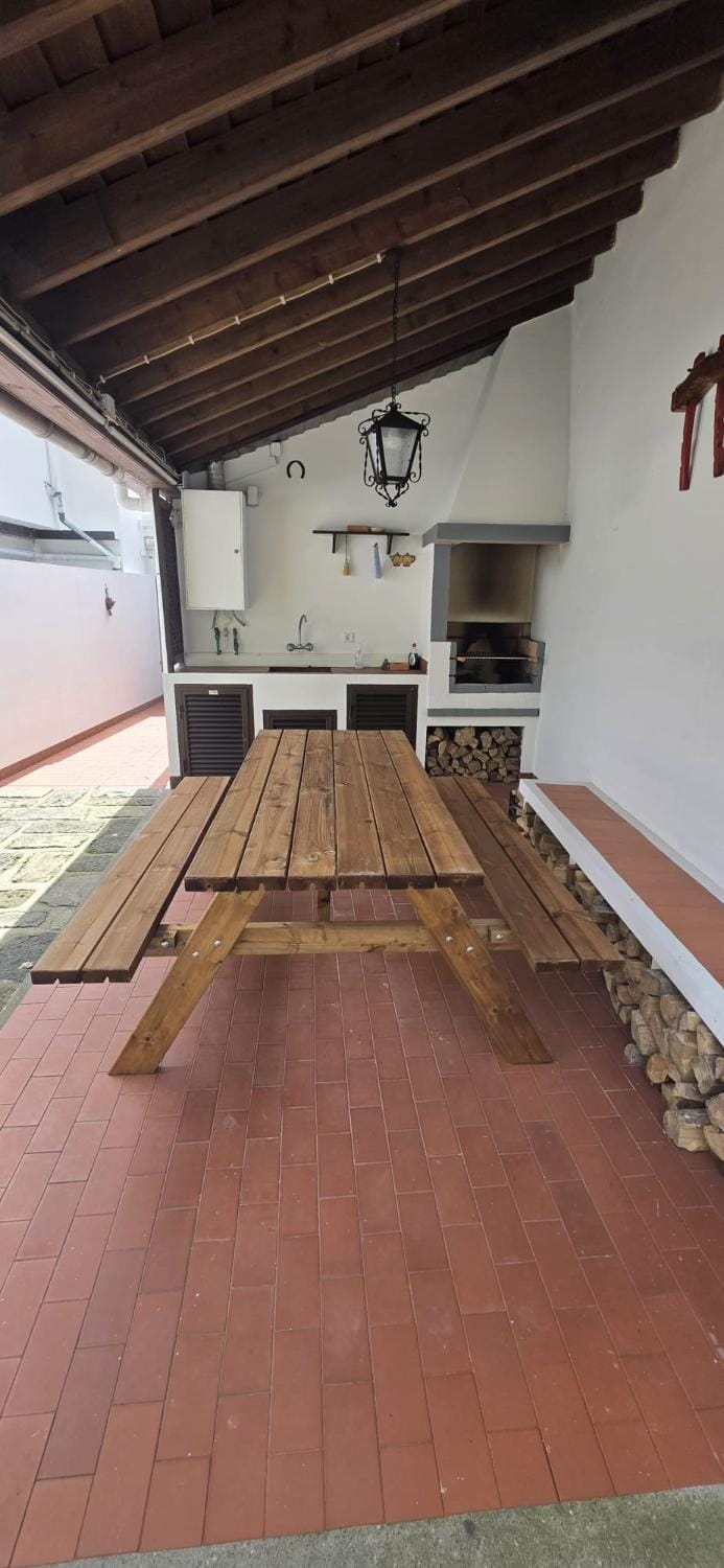 BBQ facilities, Dining area