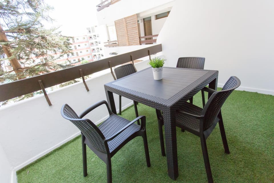 Off site, Balcony/Terrace