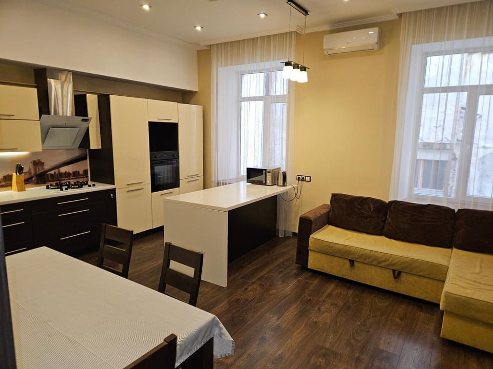 Апартаменты в центре на Ришельевской Apartment in Odessa