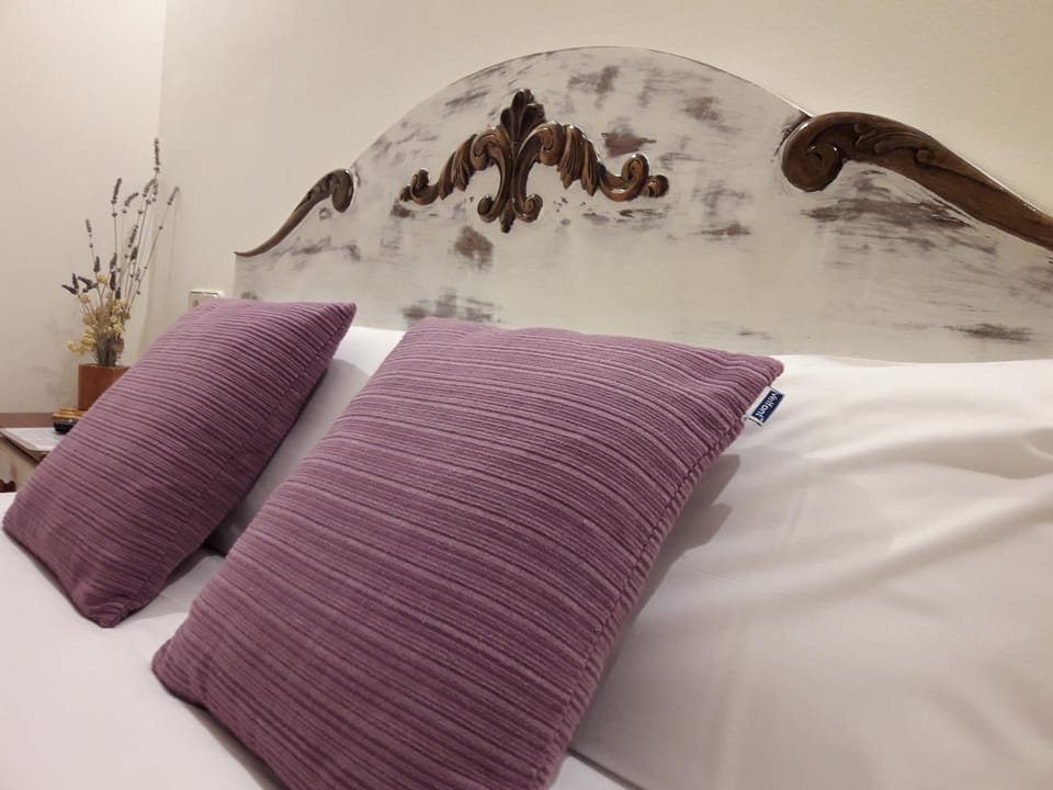 Bed, Decorative detail