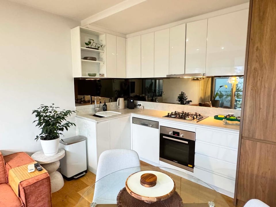 Centrepoint Units Heidelberg Apartment in Melbourne