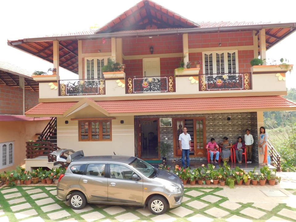 Property building, Facade/entrance