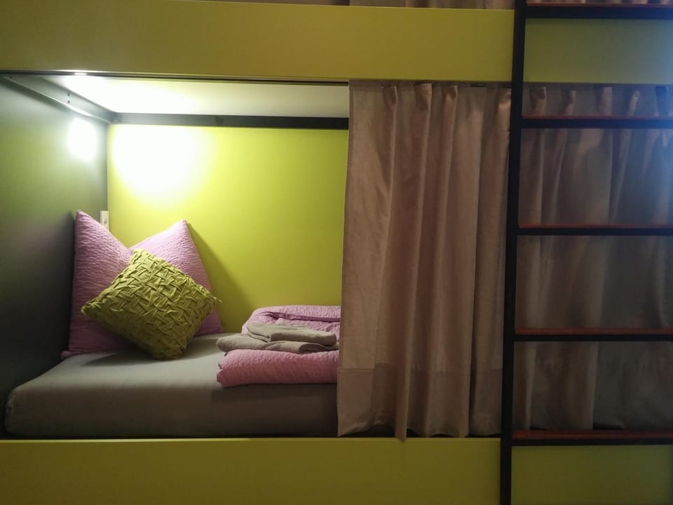bunk bed