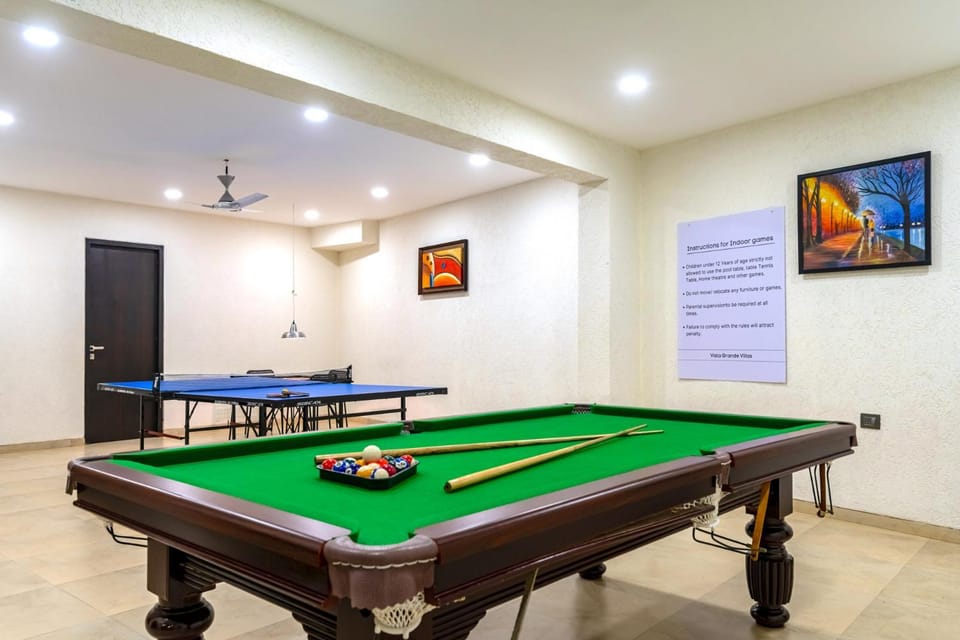 Billiard, Game Room