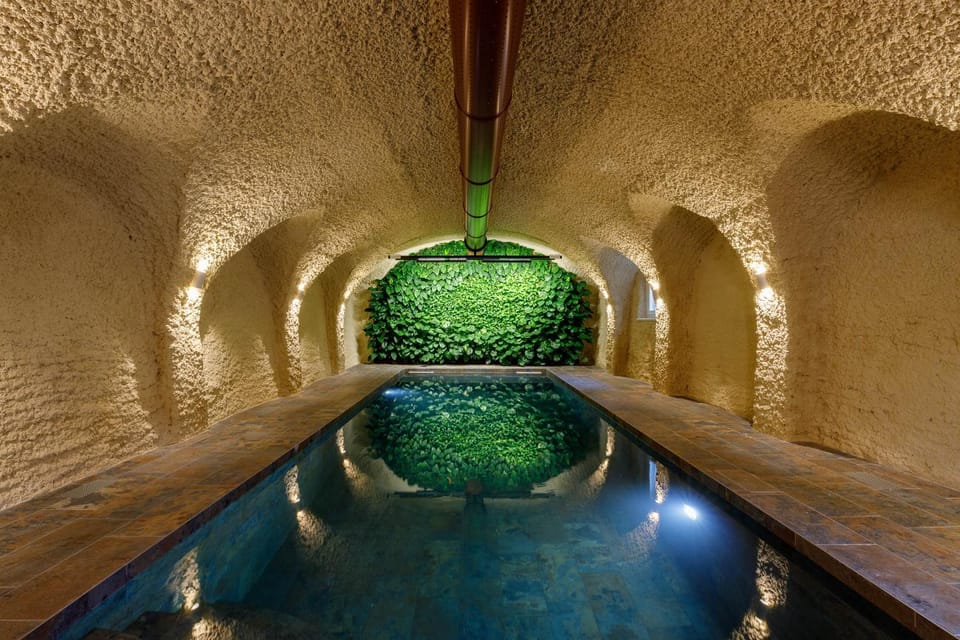Pool view, Swimming pool