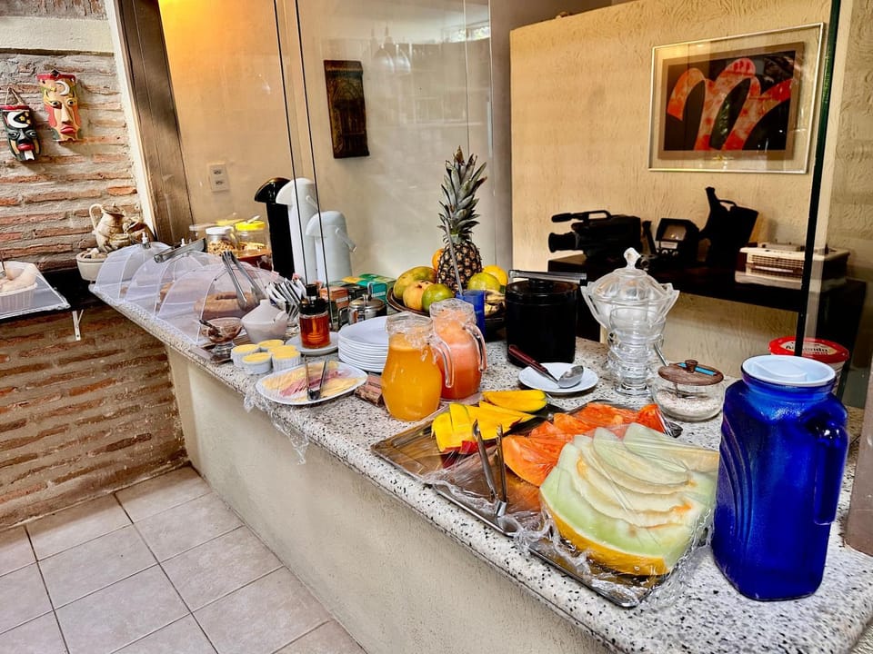 Breakfast, Buffet breakfast