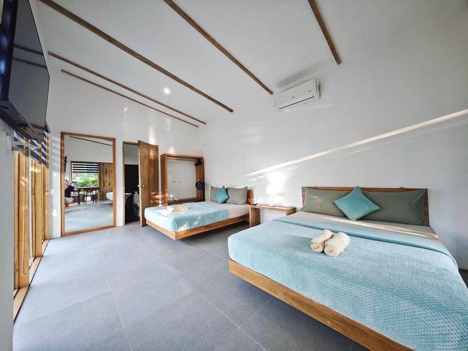 Bed, Photo of the whole room, air conditioner