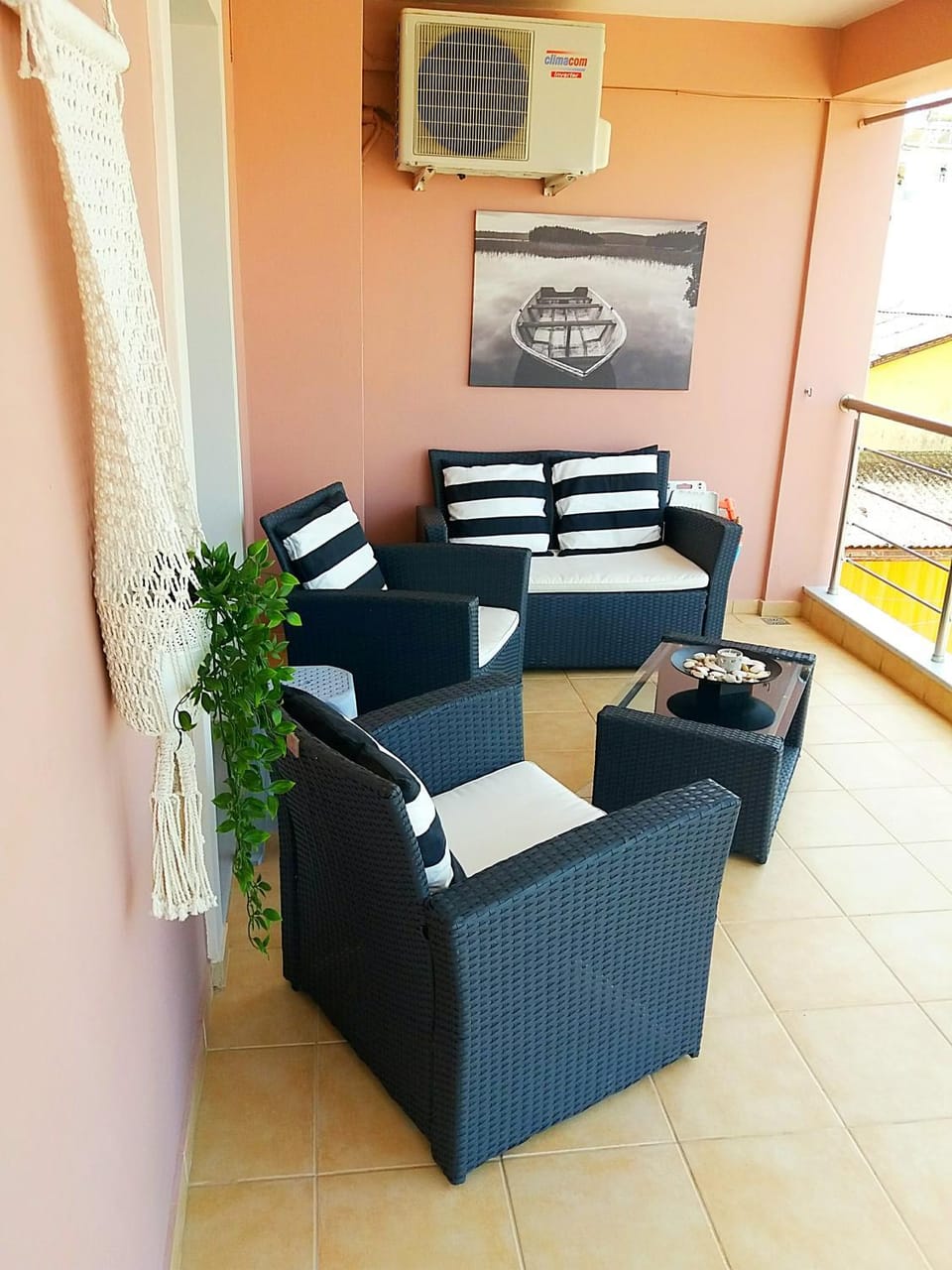 Patio, Seating area