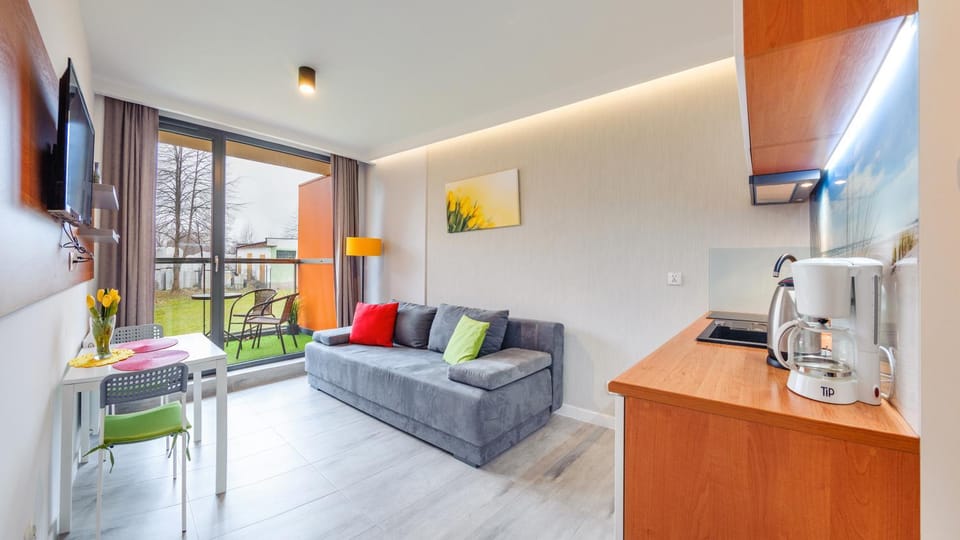 TV and multimedia, Kitchen or kitchenette, Seating area, Dining area