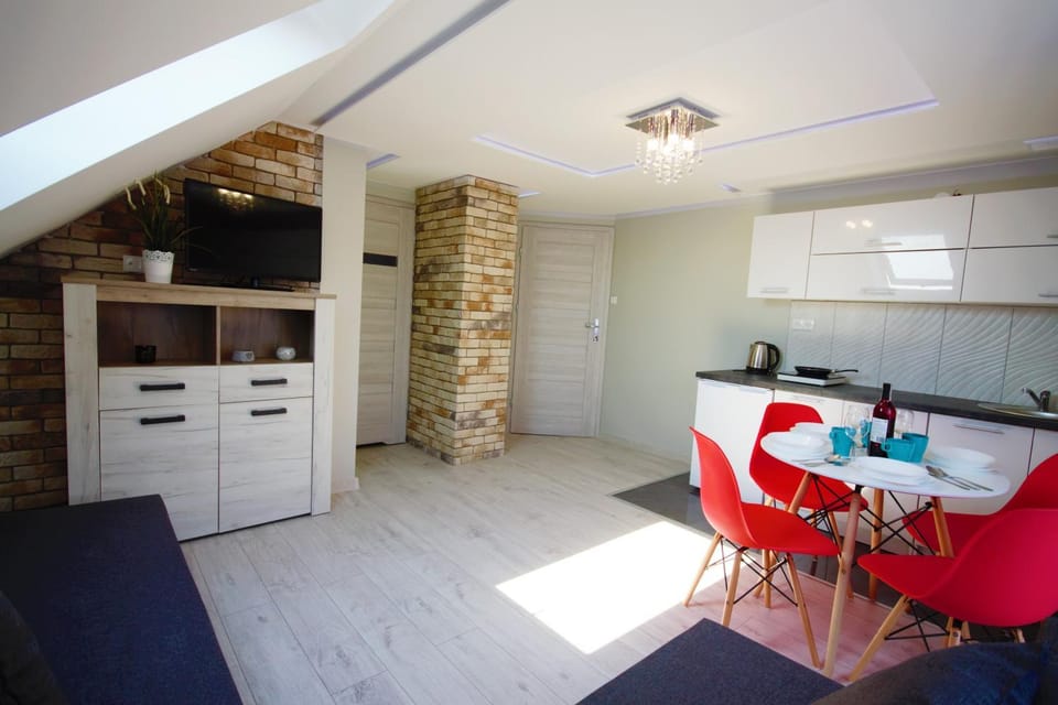 TV and multimedia, Kitchen or kitchenette, Living room, Seating area, Dining area, minibar, oven, pet friendly, stove