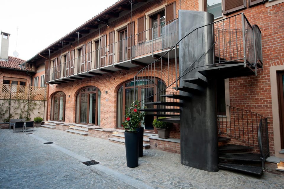 Inner courtyard view