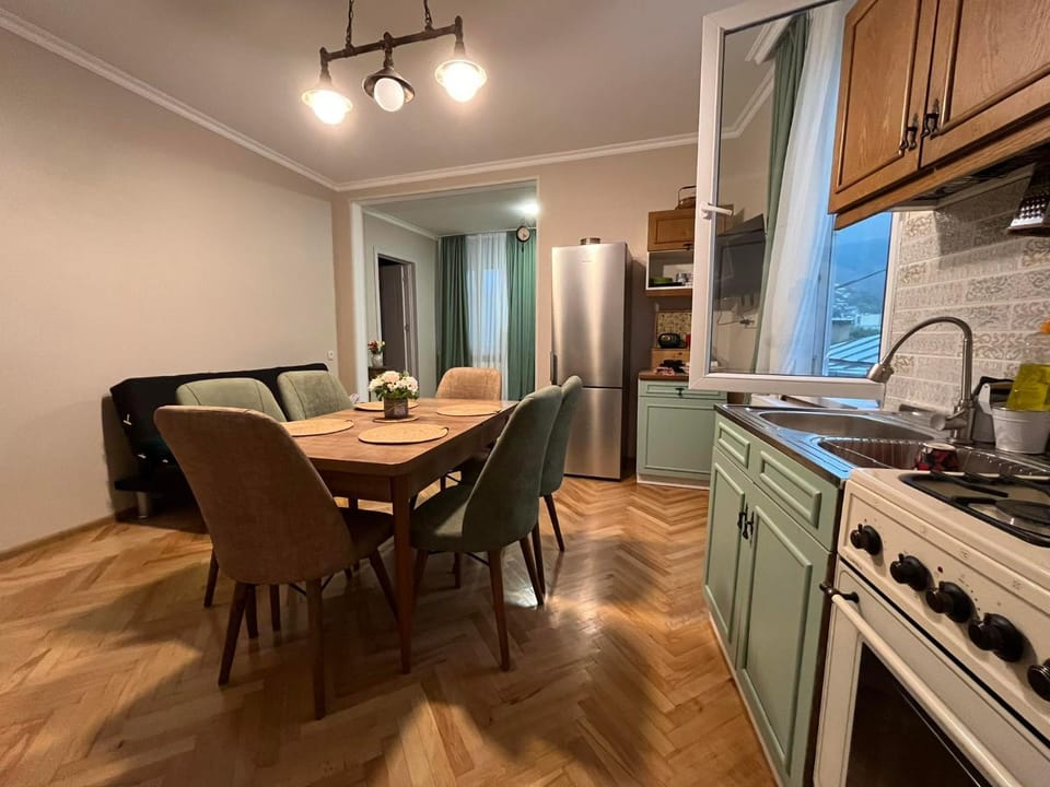 Communal lounge/ TV room, TV and multimedia, Kitchen or kitchenette, Dining area, Communal kitchen, dishwasher, internet, locker, minibar, pet friendly, laundry, kitchen