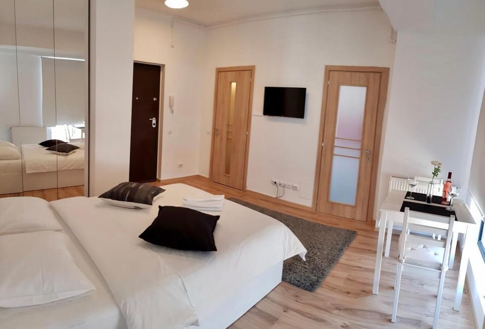 Bed, Living room, Dining area