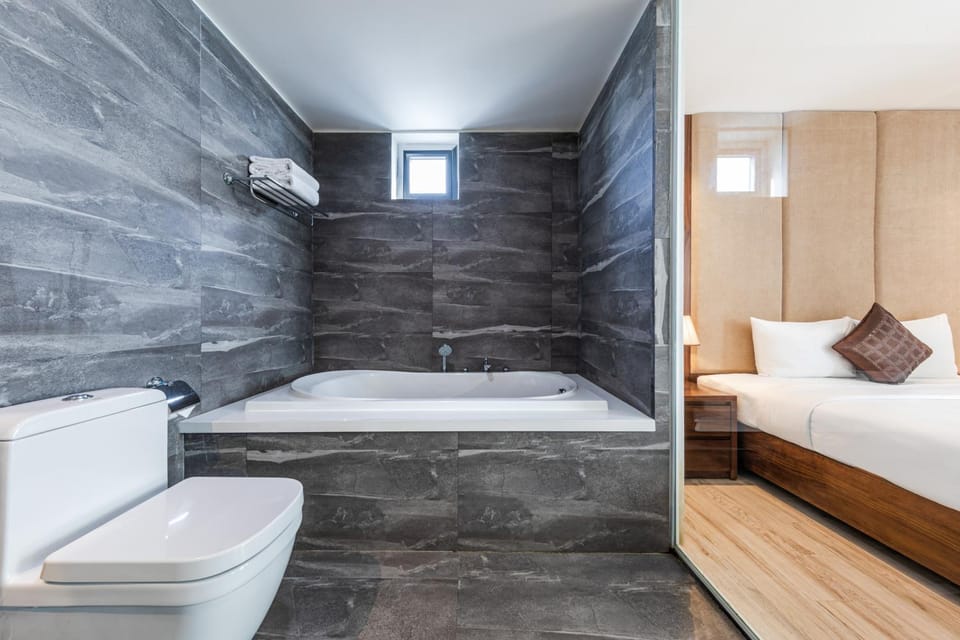 Toilet, Bathroom, Bath