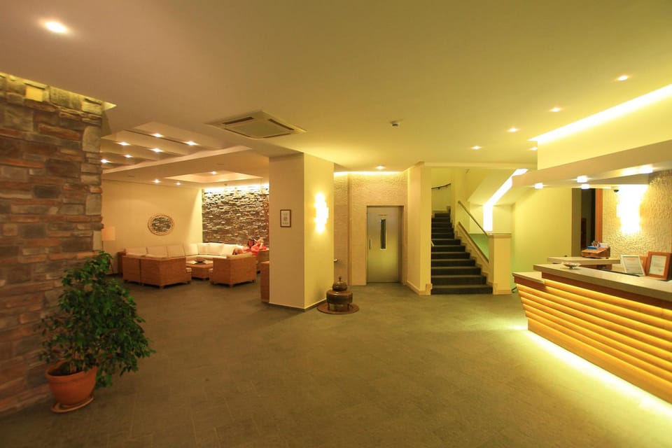 Lobby or reception, Other