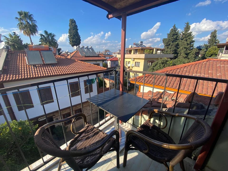 View (from property/room), Balcony/Terrace, Seating area