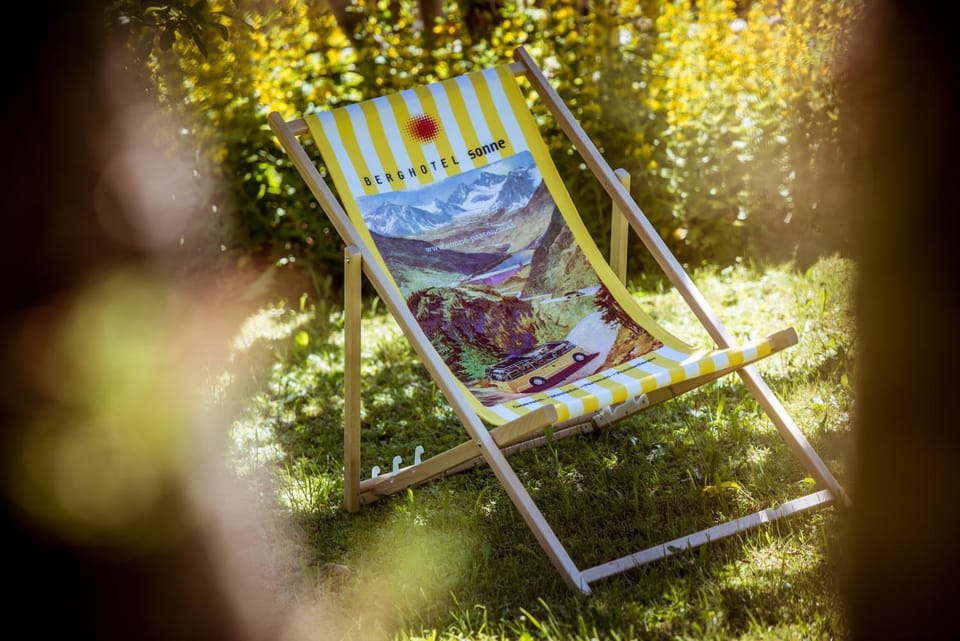 Natural landscape, Garden, Garden view, sunbed