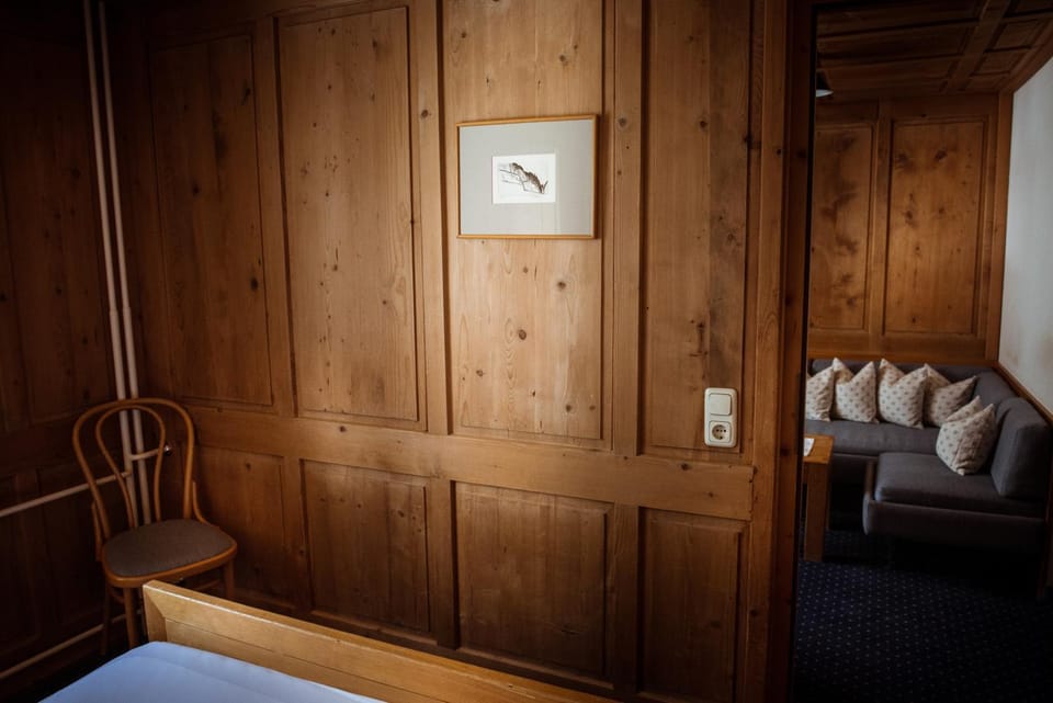 Living room, Photo of the whole room, Seating area, Bedroom