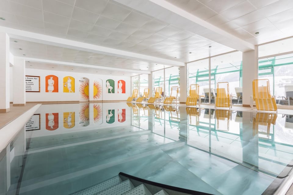 Swimming pool, Swimming pool