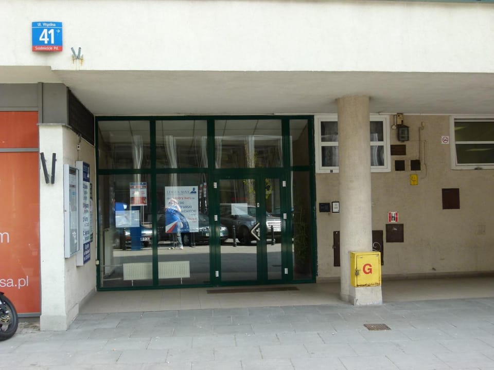 Facade/entrance