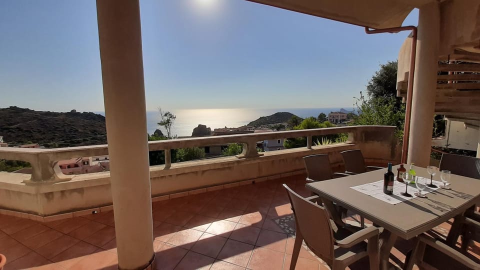 Patio, Balcony/Terrace, City view, Sea view