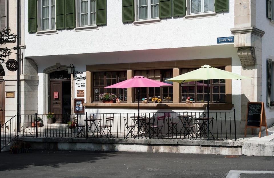 Patio, Facade/entrance