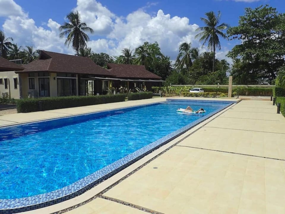 Property building, Swimming pool