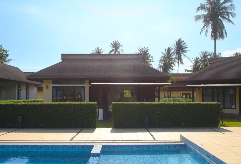 Property building, Swimming pool