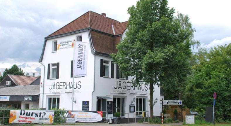 Property building, Restaurant/places to eat