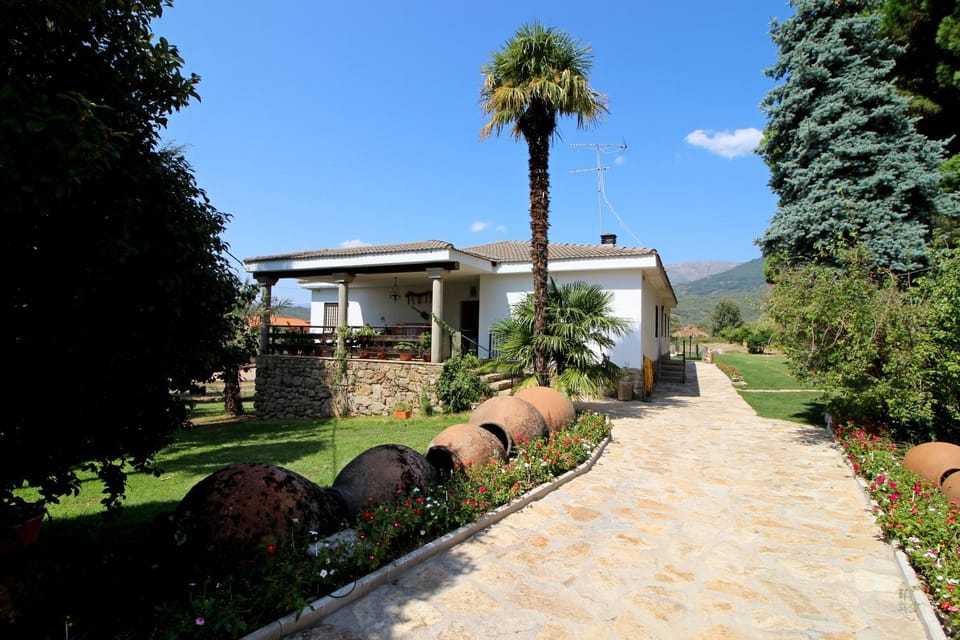 Property building, Garden