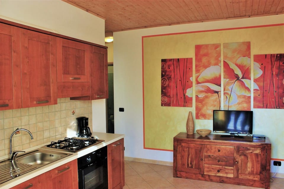 Communal lounge/ TV room, Kitchen or kitchenette