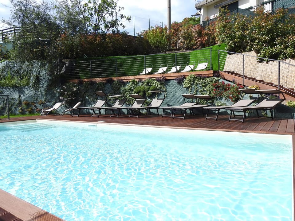 Swimming pool, Swimming pool