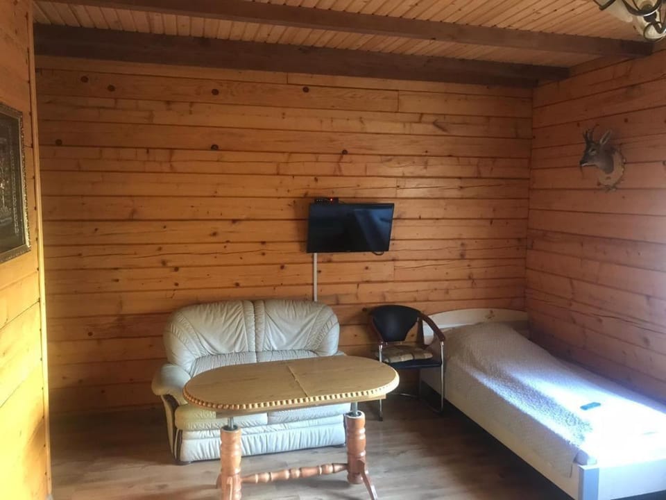 Elephant Motel in Lviv Oblast