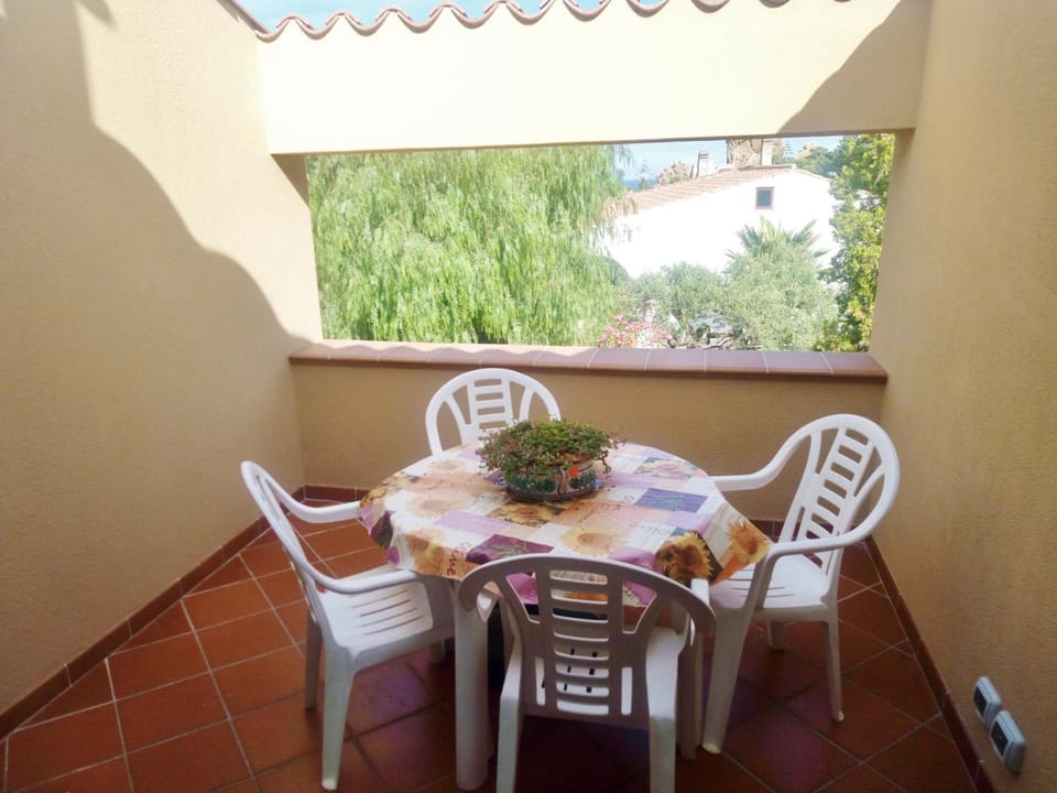 Patio, Balcony/Terrace, Dining area, Garden view