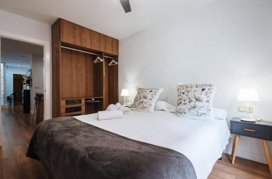 Bed, Bedroom