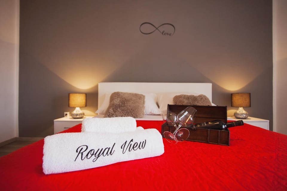 Bed, Decorative detail