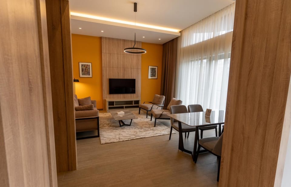 Restaurant/places to eat, Living room, air conditioner