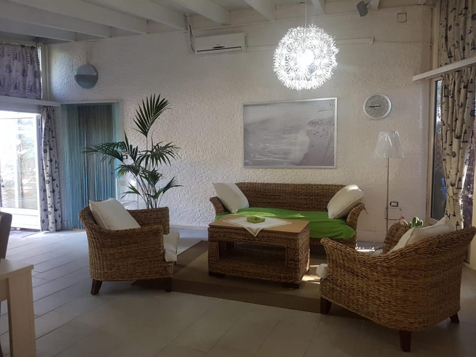 Seating area