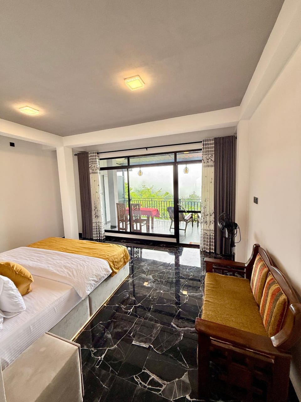 Bed, Living room, Photo of the whole room, Bedroom