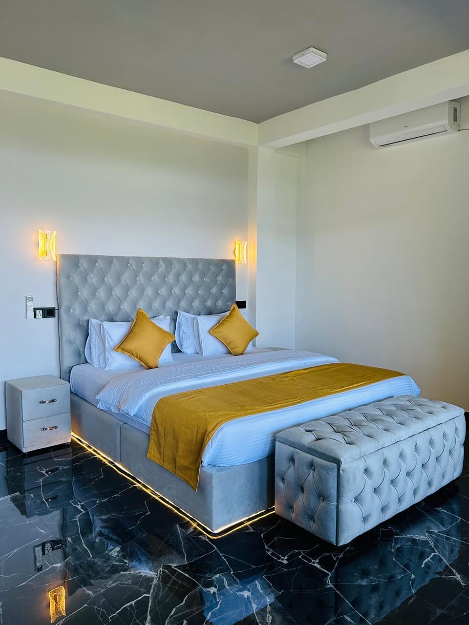 Bed, Bedroom, air conditioner