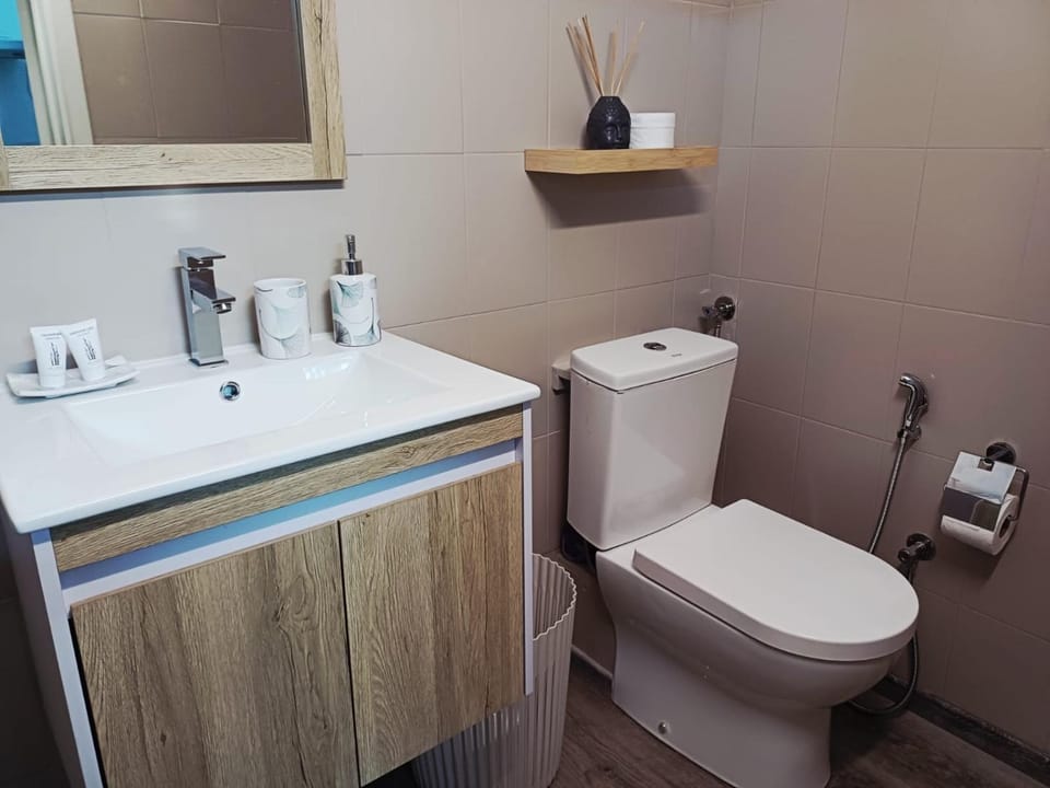 Toilet, Bathroom